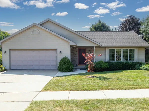 357 Sunnybrook Dr, Oshkosh, WI 54904