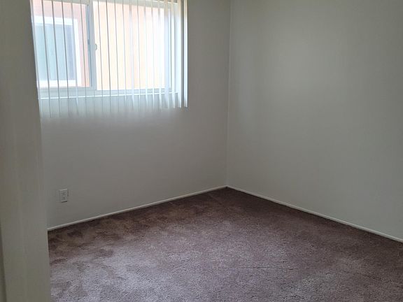 3rd image of 4695 N Bellflower Blvd #7