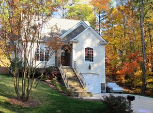 9050 Spanish Wells Ct, Tega Cay, SC 29708