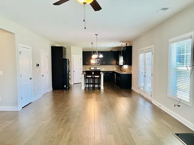 238 Gordon Park Blvd — Photo 6
