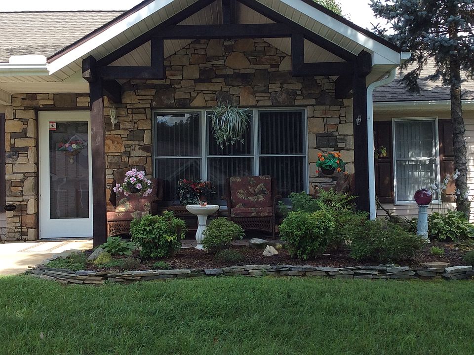 Front of home - Patio