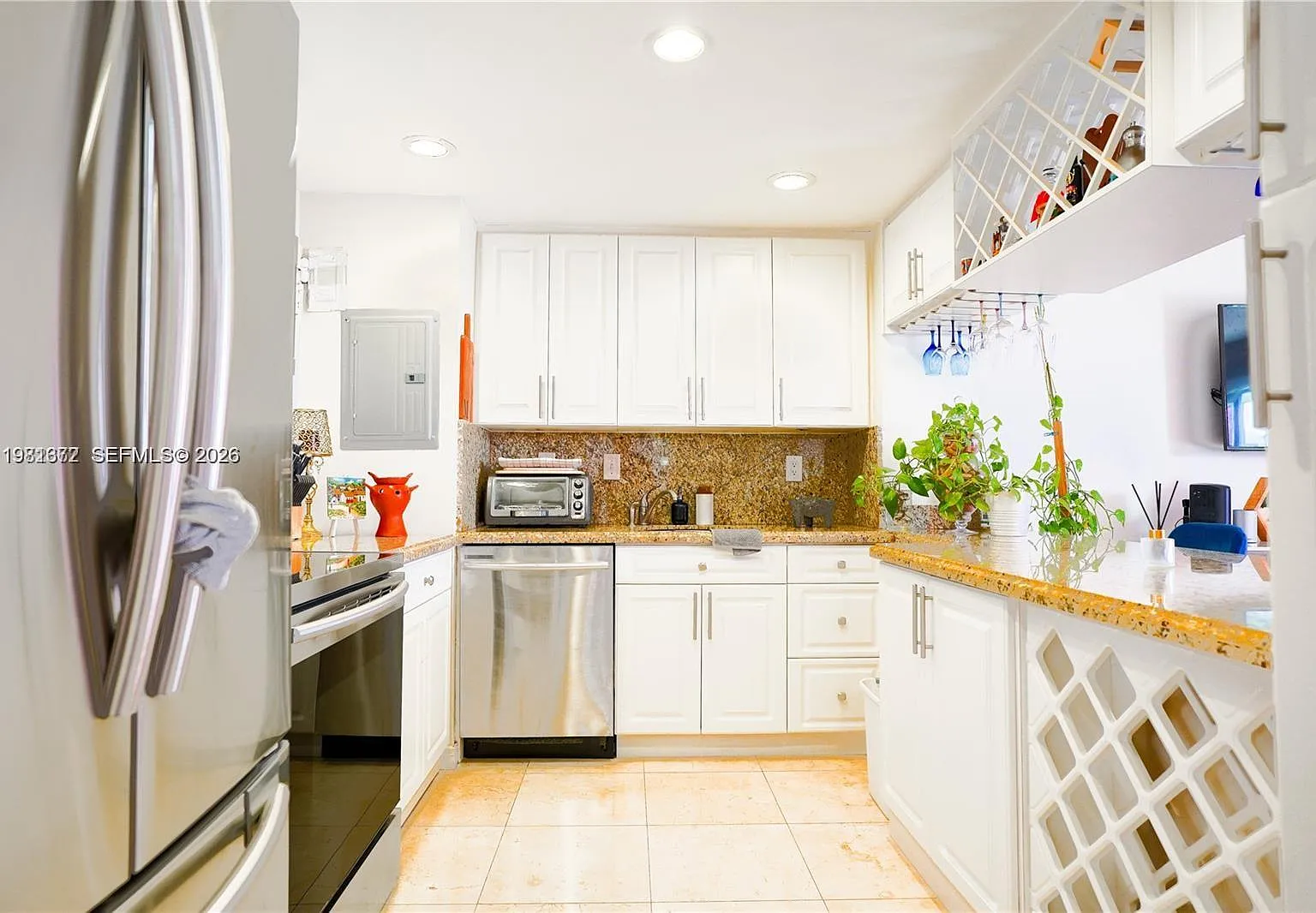 2 bed, 1377 sqft, $3,500 — Photo 4