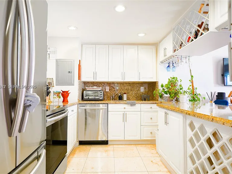 11111 Biscayne Blvd #20E — Photo 21