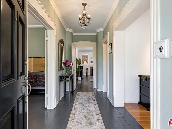 2nd image of 10614 Le Conte Ave