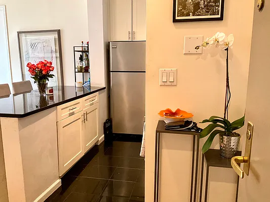Rented by Level Group | media 28