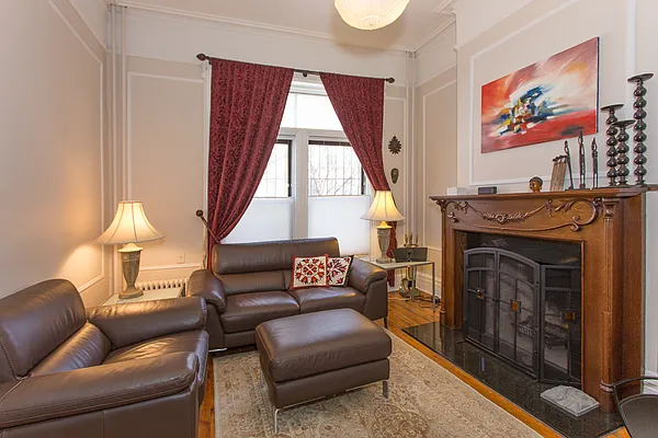 Rented by Dwell Residential Inc | media 86