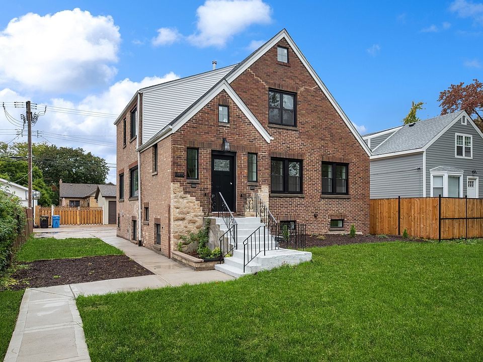 1st image of 2052 N Newland Ave