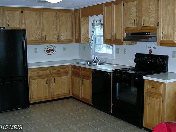 2nd image of 5 Waycross Ct
