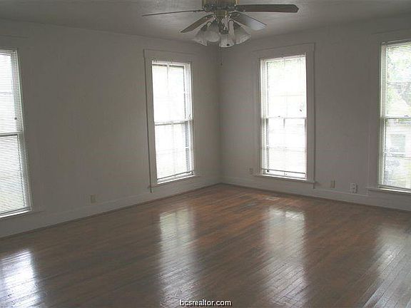 3rd image of 1305 E 25th St #A