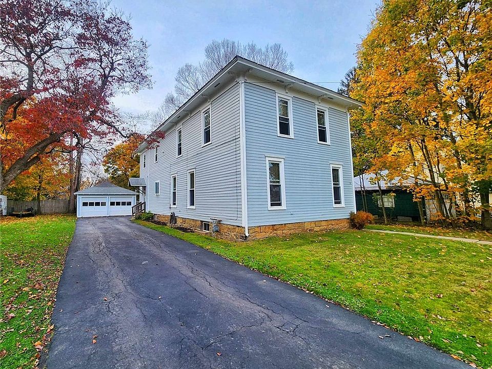 1st image of 20 Fawn Ave