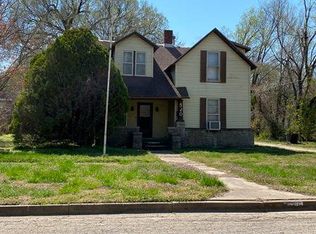 520 Adams St, Fredonia, KS 66736