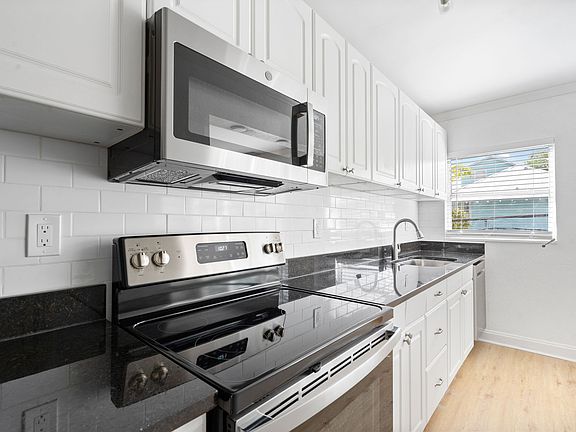 5th image of 1303 S Gunby Ave APT 10