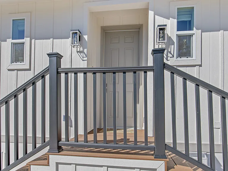 313 Raymond St #B — Photo 4