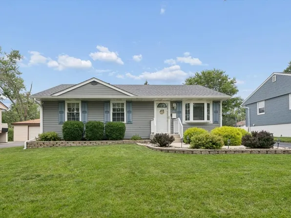 104 Sunset Strip, Joliet, IL 60435