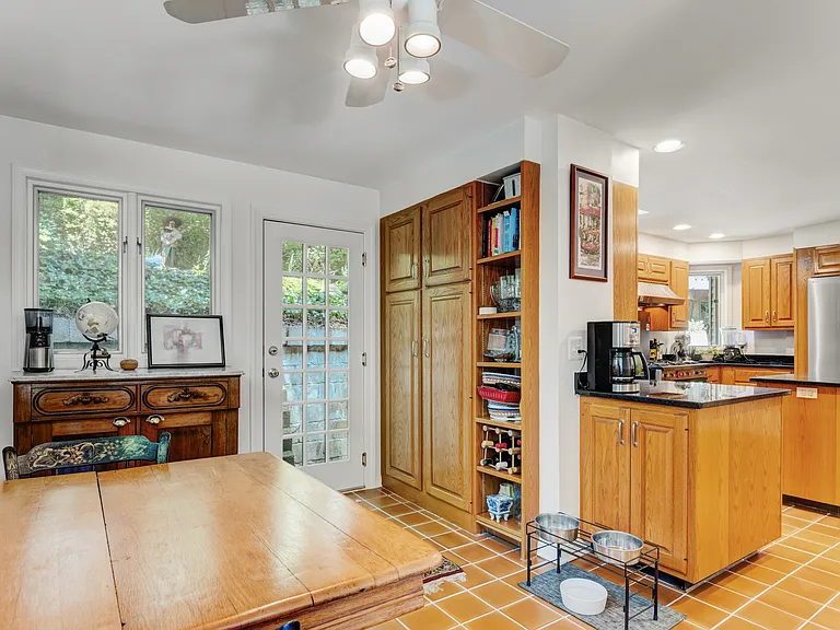 3402 Halcyon Dr — Photo 9