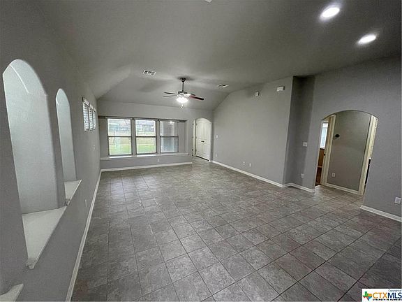 4th image of 113 Fort Griffin Dr