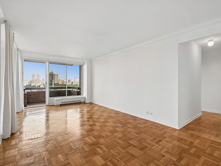 45 E 89th St #18D — Photo 4