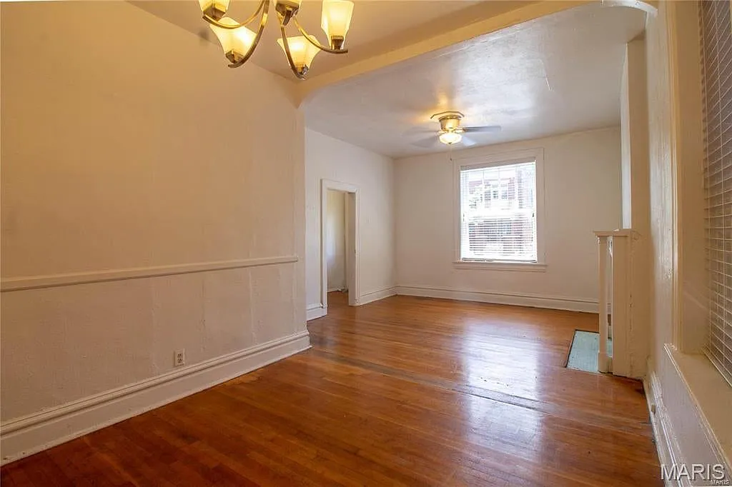 2 bed, 1000 sqft, $1,495 — Photo 3