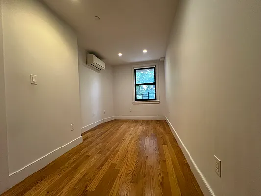 Rented by Oxford Property Group | media 10