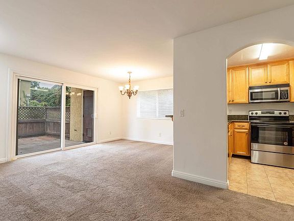 5th image of 1145 Helix St Unit 13