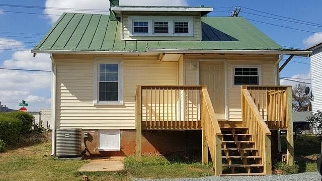 2nd image of 3342 Campbell Ave