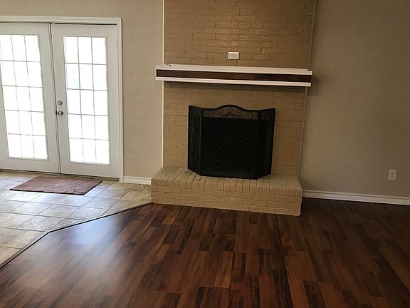 5th image of 2229 Dudley Ln