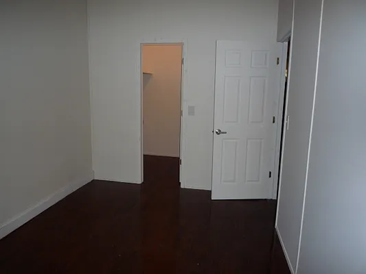 Rented by Yael Dunsky Real Estate | media 27