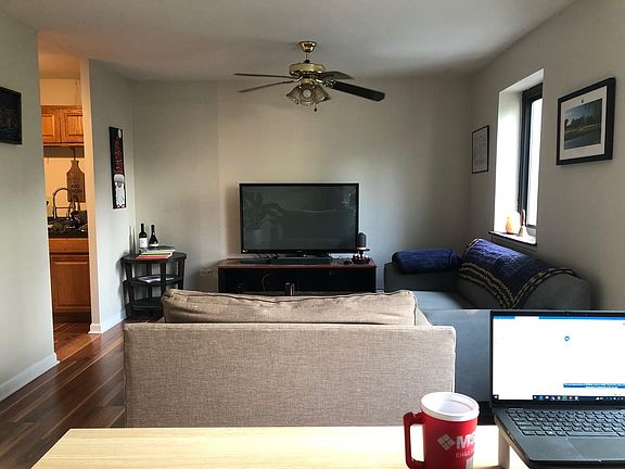 2nd image of 607 W Wrightwood Ave APT 301