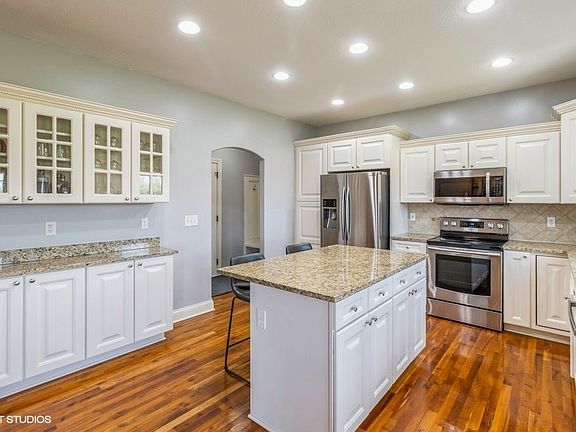 5th image of 14617 Dellwood Dr