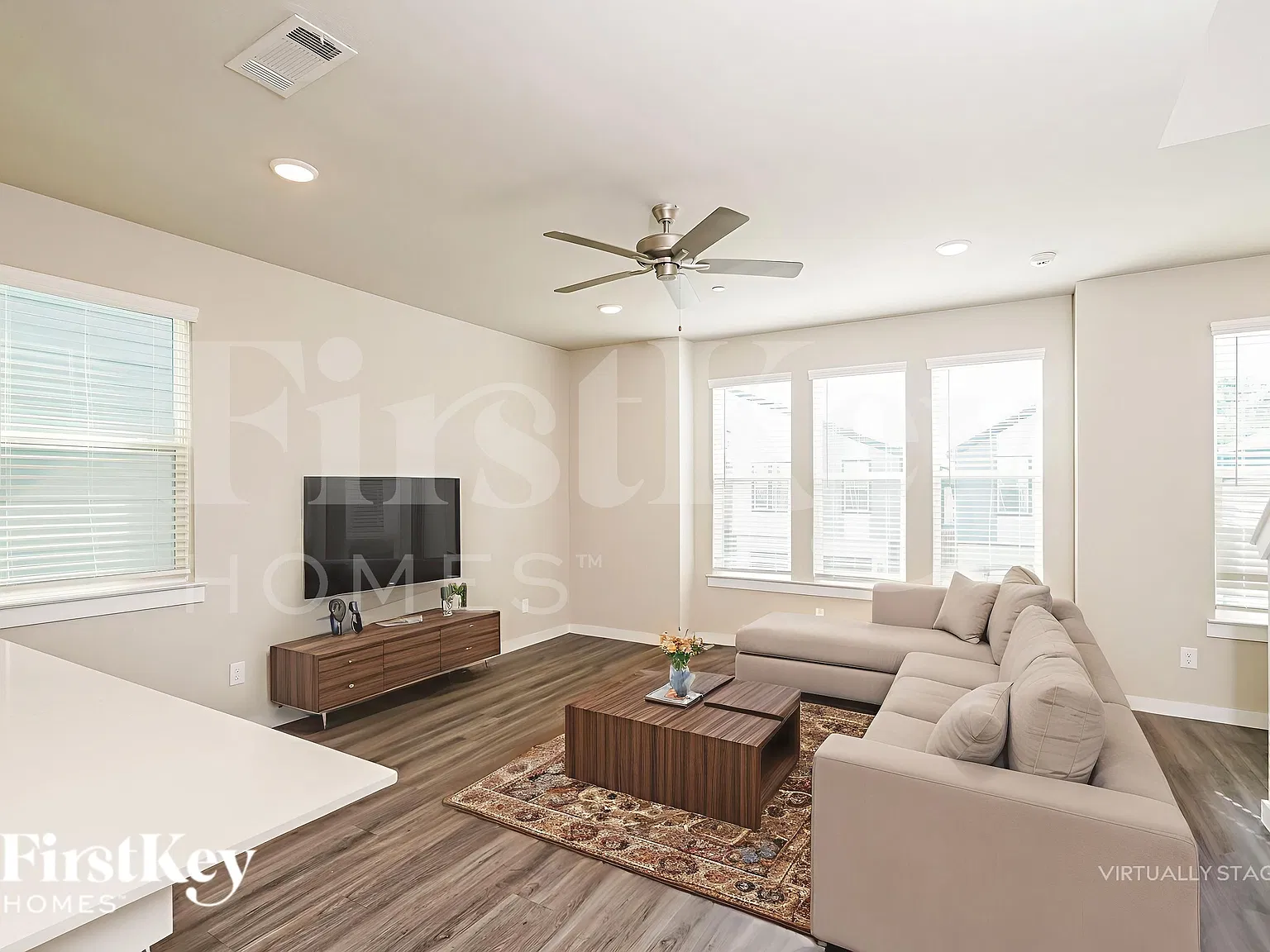 4 bed, 4.0 bath, 2013 sqft, $2,500 — Photo 4