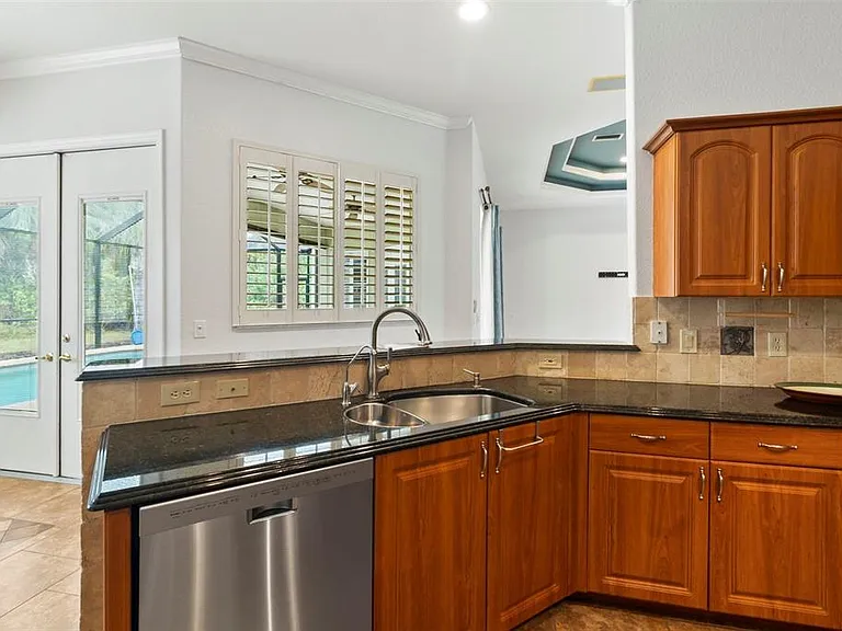 281 Hallcrest Ter — Photo 28