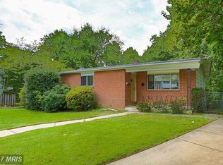 2 Undercliff Ct, Pikesville, MD 21208