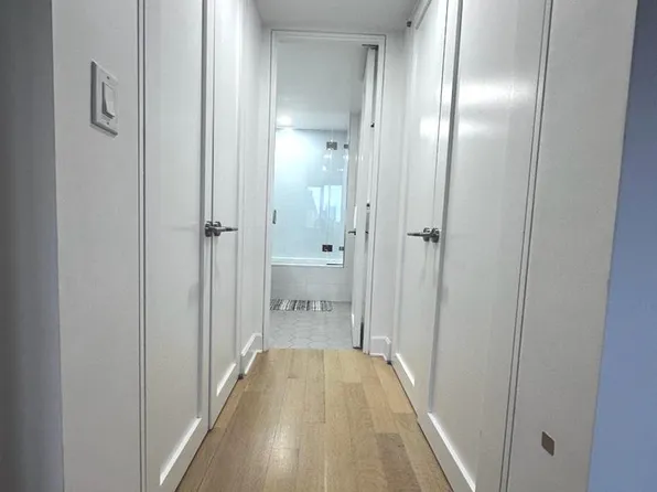 322 West 57th Street image 4 of 14