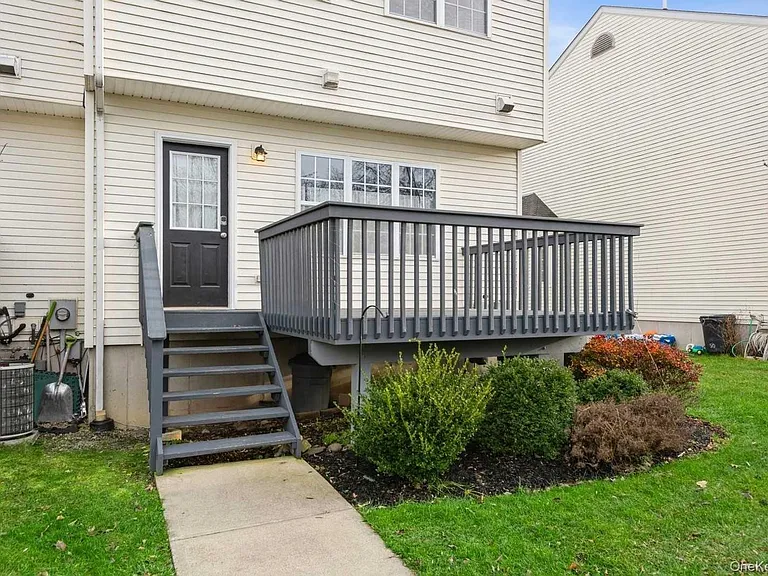 52 Schenck Ave — Photo 33