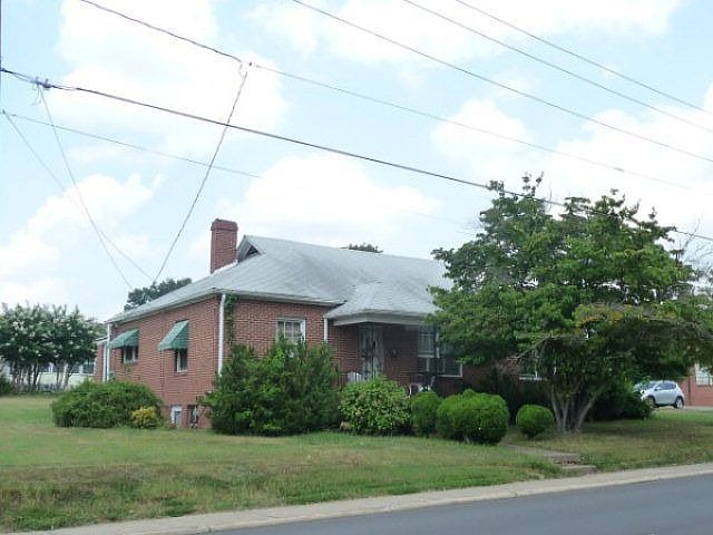 1st image of 1611 E Stadium Dr
