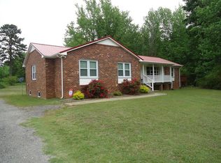 8129 Namozine Rd, Crewe, VA 23930