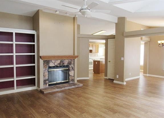3rd image of 1225 Vienna Dr #214