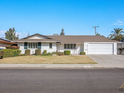 312 River Oaks Dr, Bakersfield, CA, 93309