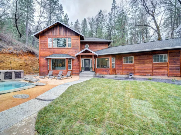 19134 Salt Creek Lodge Rd, Lakehead, CA 96051