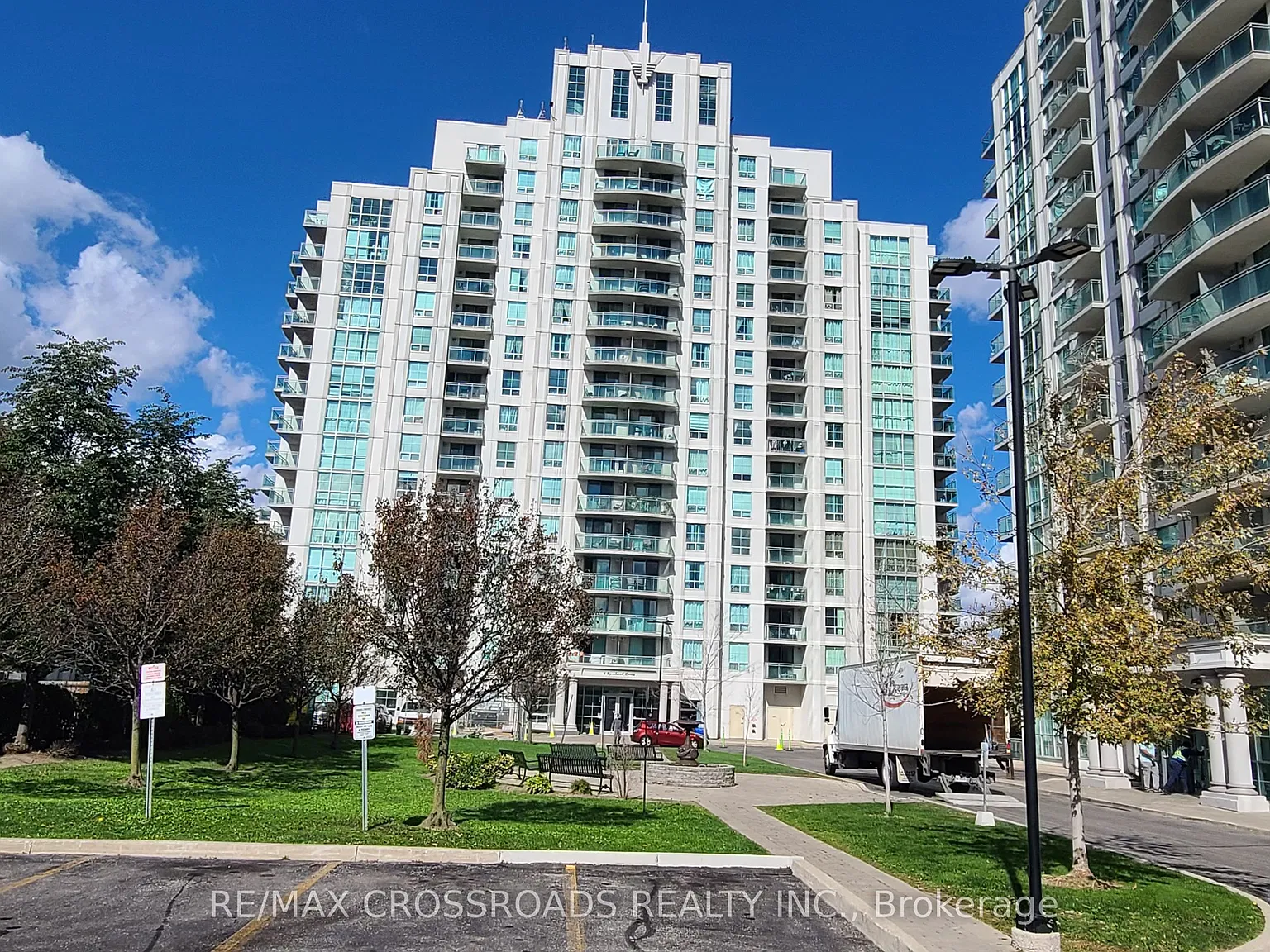 2 bed, $2,300 — Photo 1