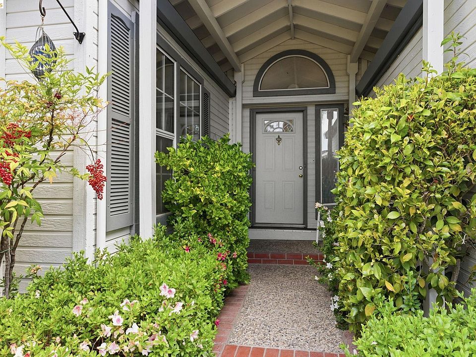 1st image of 19560 River Birch Ct Space 4