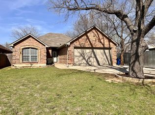 108 W Broadway St, Kennedale, TX 76060