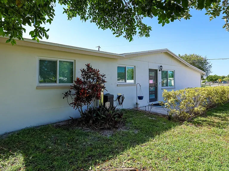 5763 Purdy Ln — Photo 4