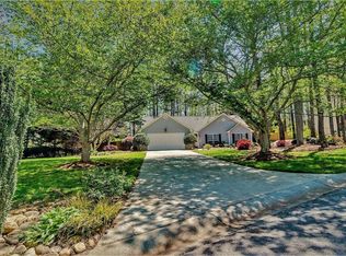 5460 Harris Creek Dr, Cumming, GA