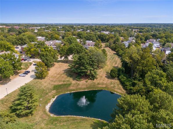 1530 Bedford Forge Ct APT 10, Chesterfield, MO 63017