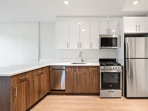 5th image of 168 W 136th St #5F