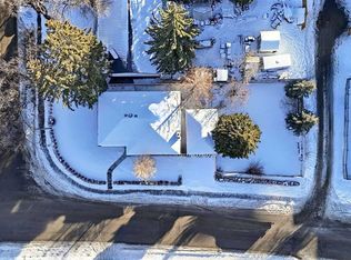 1347 E Hamilton St NW, Calgary, AB T2N 3W8