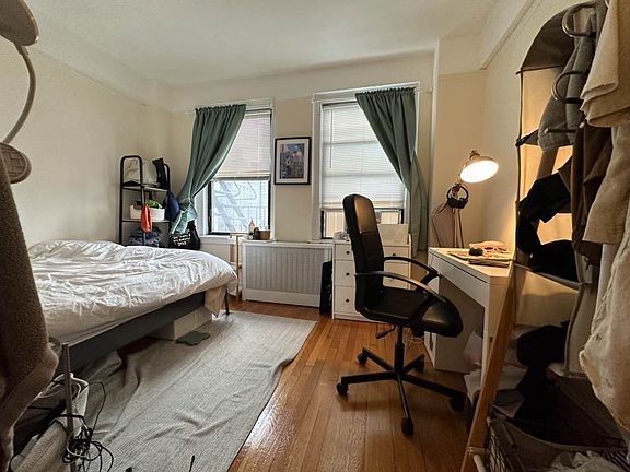 4th image of 455 W 34th St APT 7E