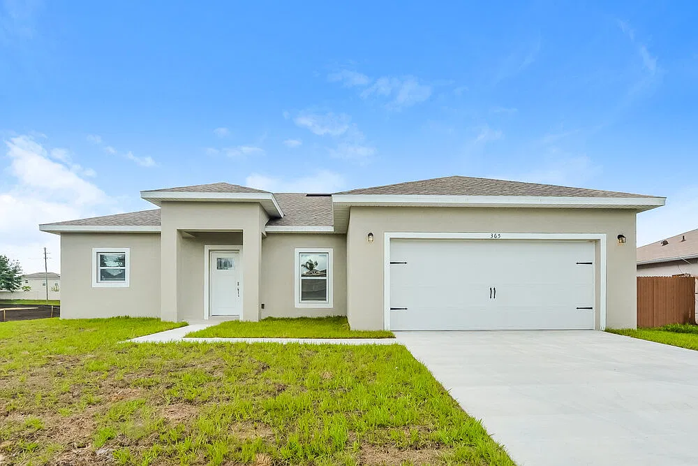 4 bed, 2.5 bath, 1690 sqft, $3,110 — Photo 1