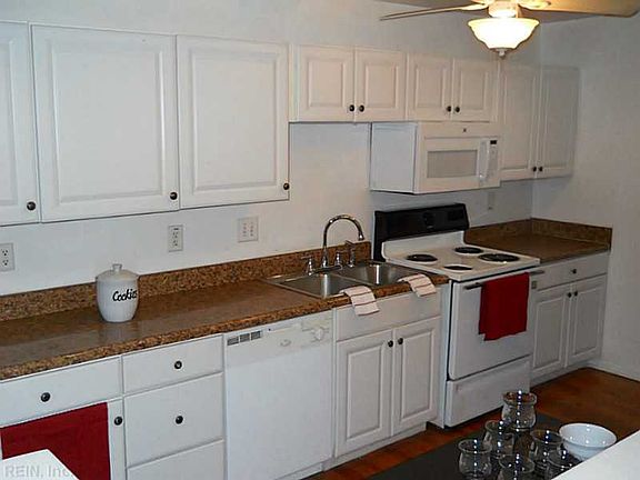 3rd image of 2322 Carona Ave